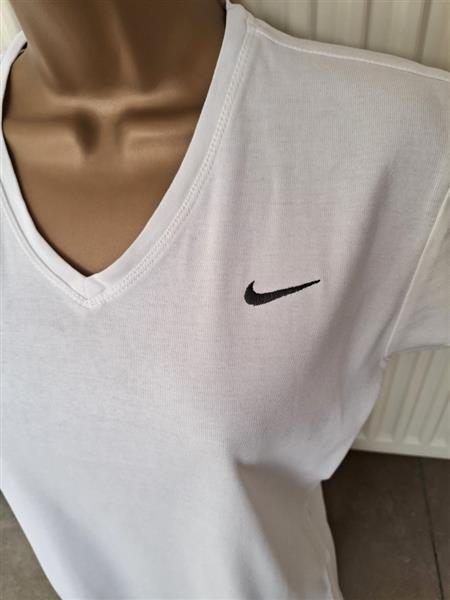 Grote foto vintage wit nike t shirt met v hals 40 42 kleding dames t shirts