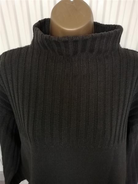 Grote foto trui met opstaande rolkraag in prachtig kakigroen kleding dames truien en vesten