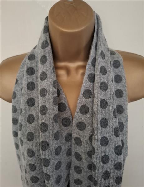 Grote foto lichtgrijze sjaal met donkergrijze bollen nieuw kleding dames mutsen sjaals en handschoenen