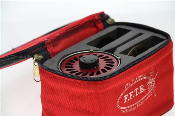 Grote foto ffte vliegvisreel 2x reserve spoel sport en fitness vissport