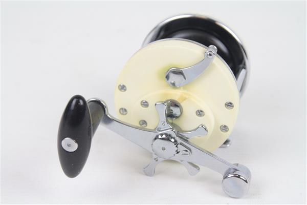 Grote foto mitchell 602 nr. 0232165 reel doos papieren sport en fitness vissport