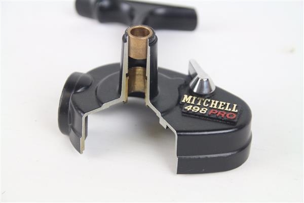 Grote foto mitchell 498 pro cutaway cut off display model behuizing sport en fitness vissport