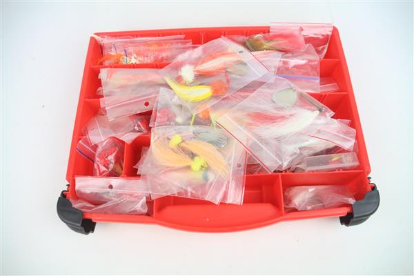 Grote foto tacklebox met handgemaakte spinners sport en fitness vissport