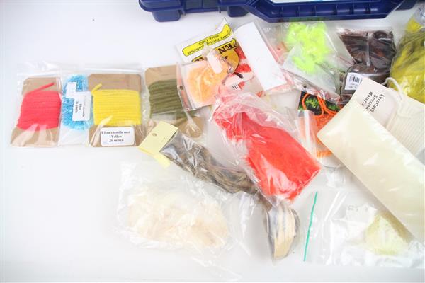 Grote foto tacklebox gevuld met vliegbind materiaal sport en fitness vissport