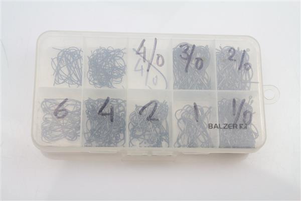 Grote foto balzer tacklebox gevuld met vliegvis bindhaken 260 st sport en fitness vissport