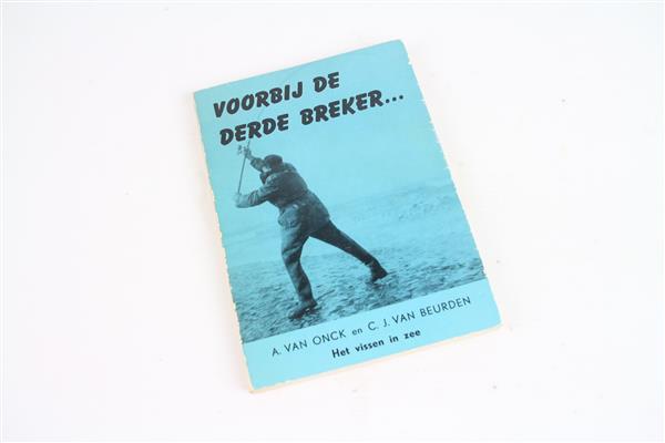 Grote foto voorbij de derde breker a. van onck c.j. van beuren boek sport en fitness vissport