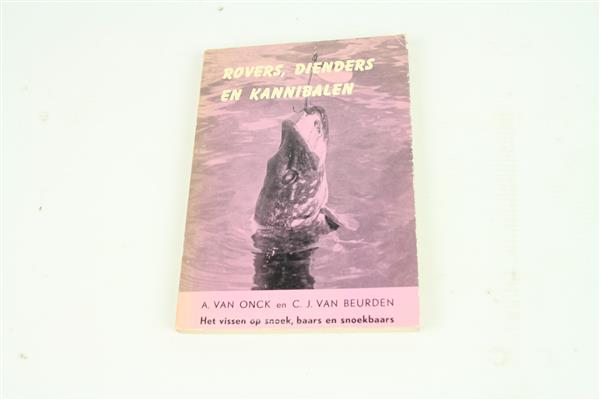Grote foto rovers dienders en kannibalen a. van onck c.j. van beurden boek sport en fitness vissport