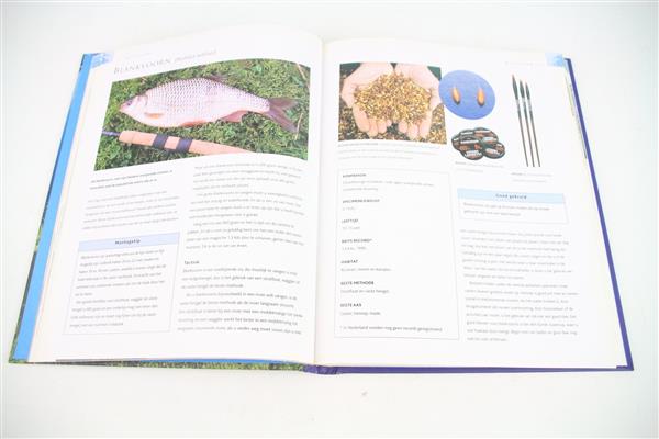 Grote foto hengelsport wit zee en vliegvissen boek sport en fitness vissport