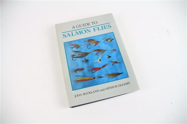Grote foto a guide to salmon flies john buckland arthus oglesby boek sport en fitness vissport