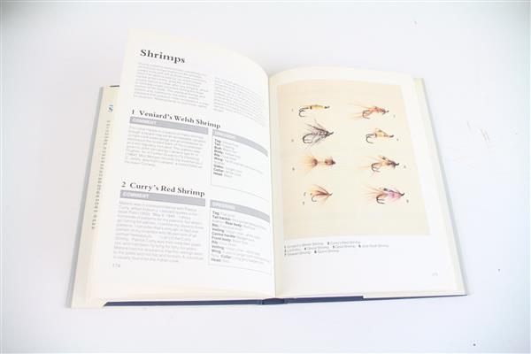 Grote foto a guide to salmon flies john buckland arthus oglesby boek sport en fitness vissport