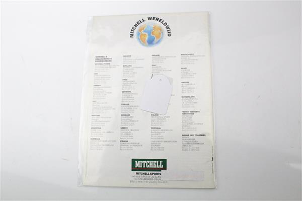 Grote foto vintage mitchell catalogus mitchell de wereld van het vissen 1993 sport en fitness vissport