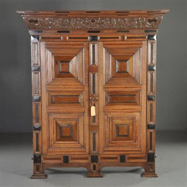 Grote foto gelderse kussenkast op slofpoten in eiken met ingelegd met ebbenhout o.a. een hartje no.502741 antiek en kunst stoelen en banken