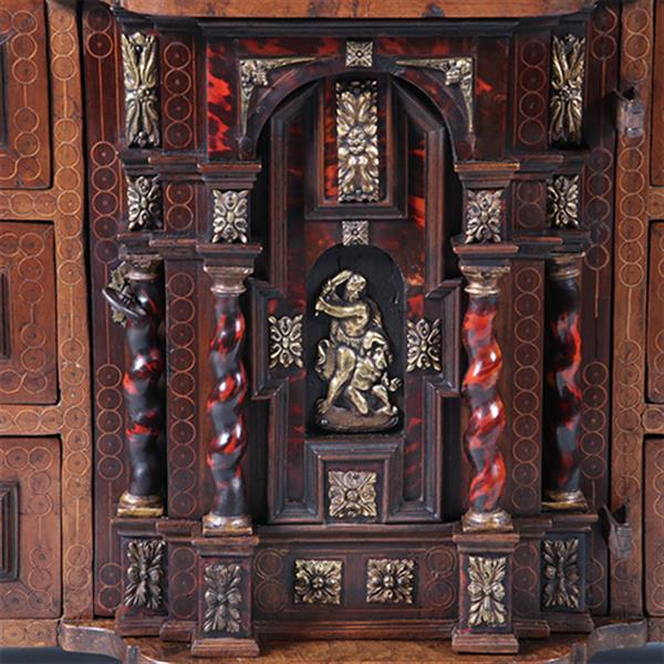 Grote foto spaans kunstkabinetje varge o tafelkast rariteitenkabinet ca 1700 en later no.913125 antiek en kunst stoelen en banken