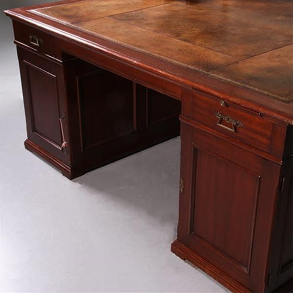 Grote foto groot bijna vierkant partnerbureau ca 1900 prachtig doorleefd leer ingelegd schrijfblad no.217180 antiek en kunst overige in antiek gebruiksvoorwerpen