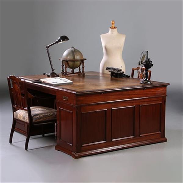 Grote foto groot bijna vierkant partnerbureau ca 1900 prachtig doorleefd leer ingelegd schrijfblad no.217180 antiek en kunst overige in antiek gebruiksvoorwerpen