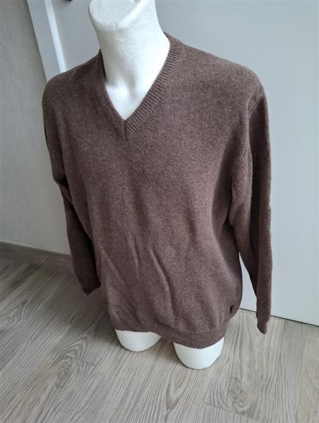 Grote foto bruine gemeleerde v hals trui van formen xl kleding heren truien en vesten