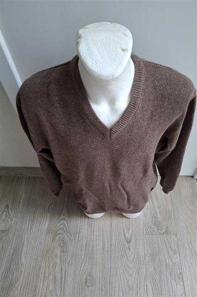 Grote foto bruine gemeleerde v hals trui van formen xl kleding heren truien en vesten