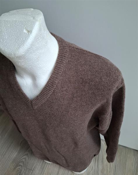 Grote foto bruine gemeleerde v hals trui van formen xl kleding heren truien en vesten