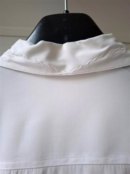 Grote foto chique roomwitte blouse met borduursels 40 kleding dames blouses