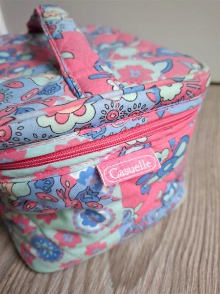 Grote foto nieuwe vintage padded toilettas van casuelle sieraden tassen en uiterlijk toilettassen