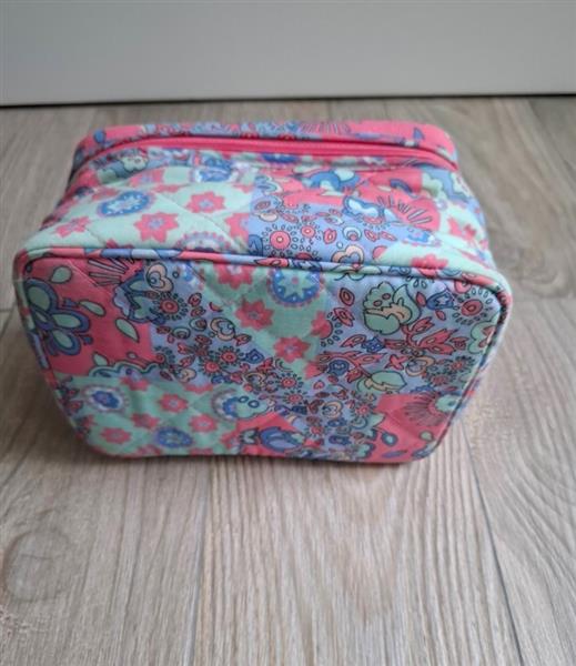 Grote foto nieuwe vintage padded toilettas van casuelle sieraden tassen en uiterlijk toilettassen