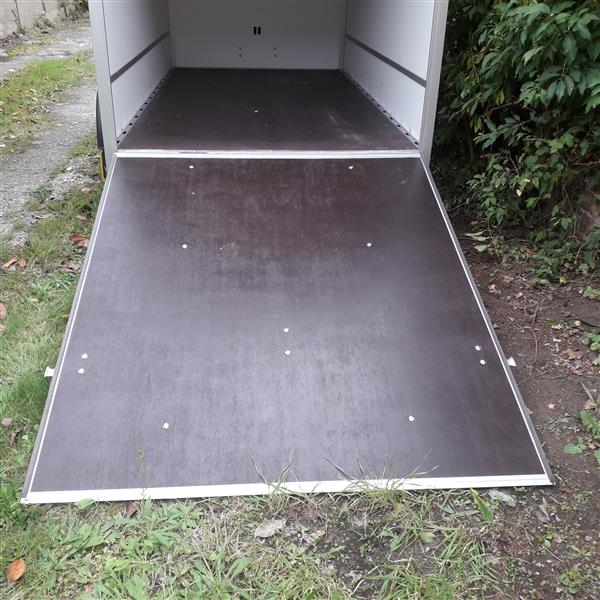 Grote foto gesloten aanhangwagen valdeur h 180 auto diversen aanhangers