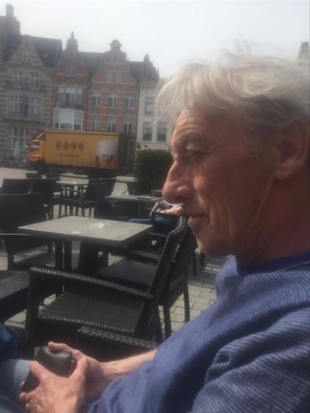 Grote foto ruimdenkende man contacten en berichten man zoekt vrouw