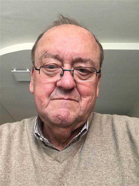 Grote foto zoek ruimdenkende vrouw contacten en berichten man zoekt vrouw