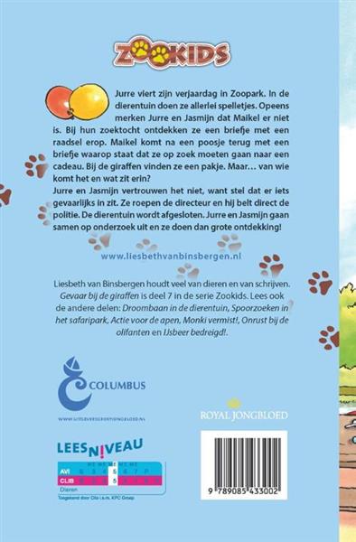Grote foto gevaar bij de giraffen zookids boeken jeugd 13 jaar en ouder