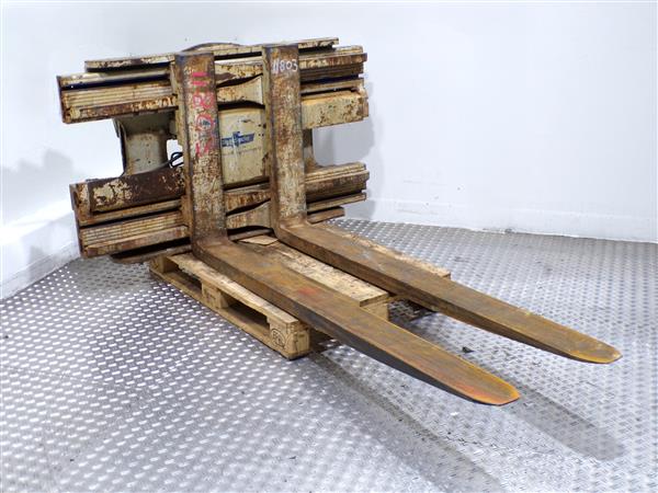 Grote foto cascade vorkenklem draaibaar agrarisch heftrucks