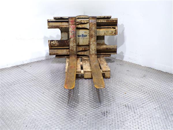 Grote foto cascade vorkenklem draaibaar agrarisch heftrucks