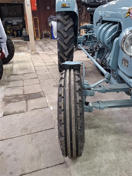 Grote foto eicher koningstiger em300 bj1962 agrarisch tractoren oldtimers