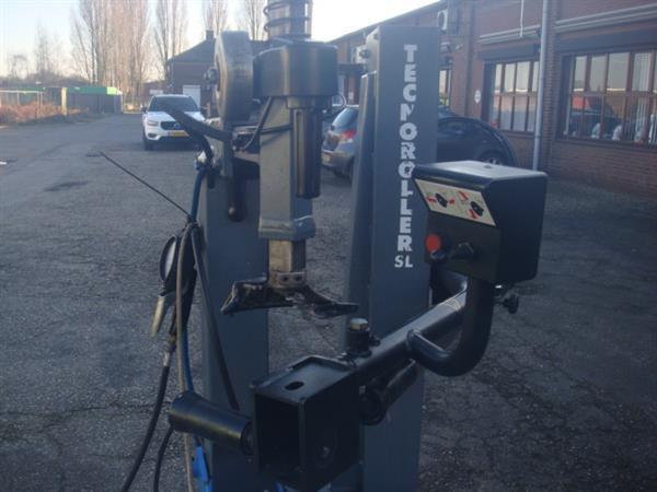 Grote foto banden demonteer machine beissbarth ms 63 auto diversen gereedschap