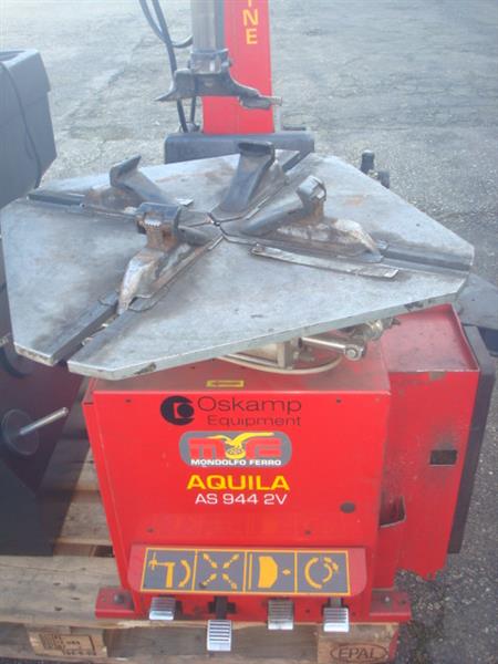 Grote foto hofmann geodyna 960 en mondolfo banden apparaat auto diversen gereedschap