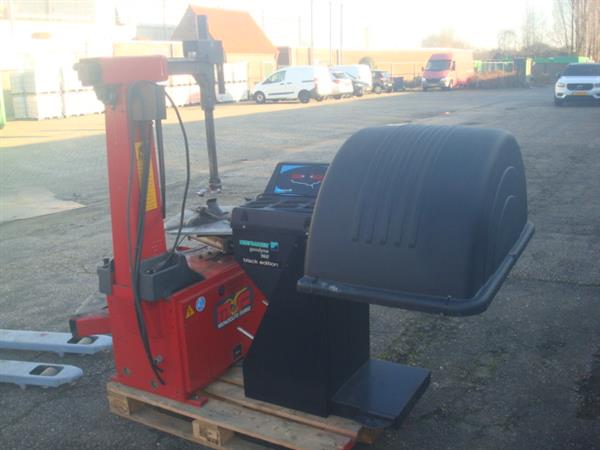 Grote foto hofmann geodyna 960 en mondolfo banden apparaat auto diversen gereedschap
