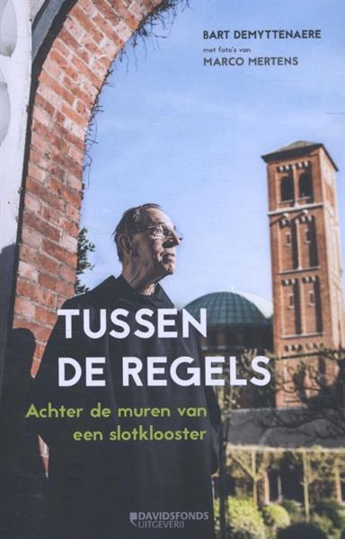 Grote foto tussen de regels boeken overige boeken