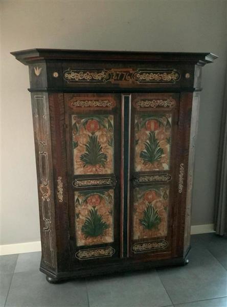 Grote foto antieke oostenrijkse kast uit 1776 antiek en kunst kasten