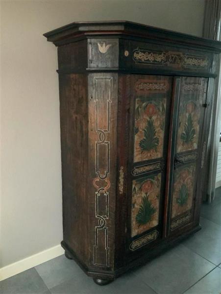 Grote foto antieke oostenrijkse kast uit 1776 antiek en kunst kasten