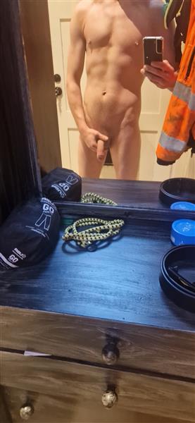 Grote foto pijpen erotiek man zoekt mannelijke sekspartner