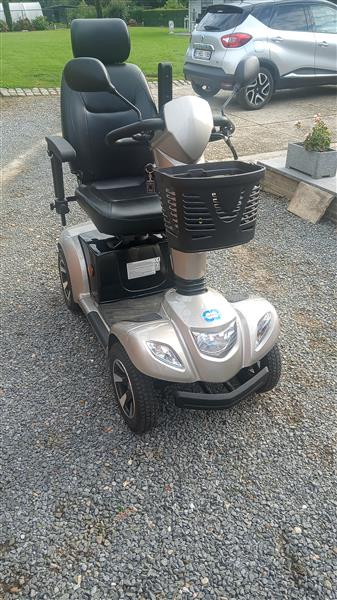 Grote foto scootermobiel fietsen en brommers vespa