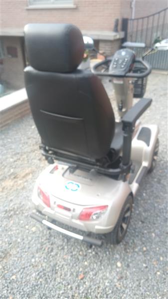 Grote foto scootermobiel fietsen en brommers vespa
