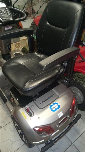 Grote foto scootermobiel fietsen en brommers vespa