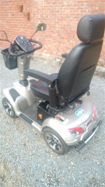 Grote foto scootermobiel fietsen en brommers vespa