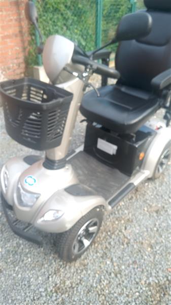 Grote foto scootermobiel fietsen en brommers vespa