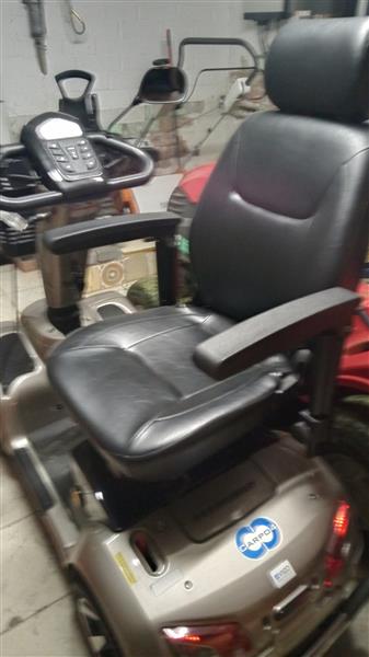 Grote foto scootermobiel fietsen en brommers vespa