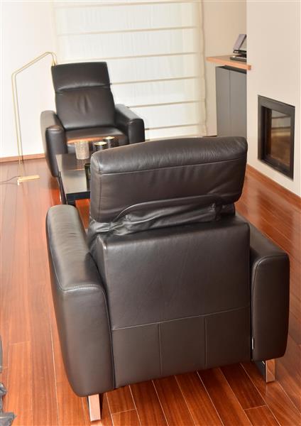 Grote foto zwarte lederen salon huis en inrichting fauteuils