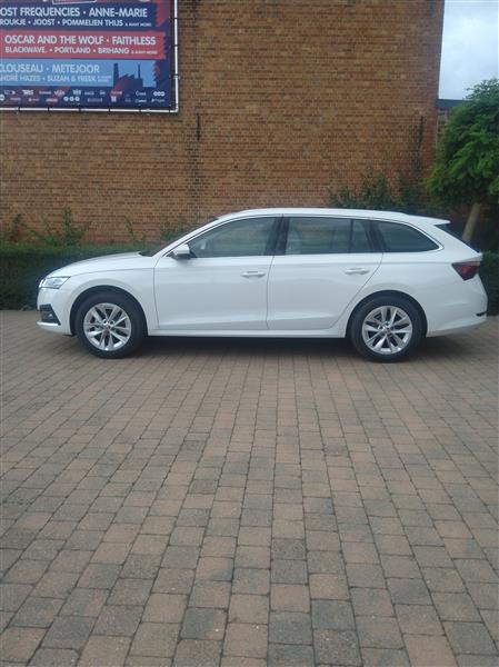 Grote foto skoda octavia combi mild hybride geen plug in auto skoda