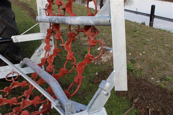 Grote foto kraffter weidesleep 4 rijen 4m 8m hydraulisch opklapbaar agrarisch mechanisatie