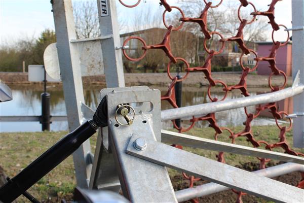 Grote foto kraffter weidesleep 4 rijen 4m 8m hydraulisch opklapbaar agrarisch mechanisatie