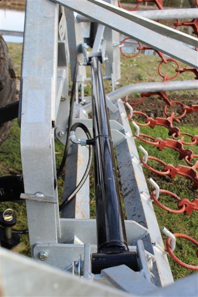 Grote foto kraffter weidesleep 4 rijen 4m 8m hydraulisch opklapbaar agrarisch mechanisatie